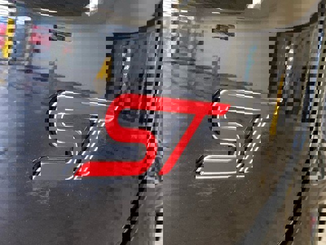 Certified 2023 Ford Edge ST w/ Cargo Accessory Package AWD/4WD image 7