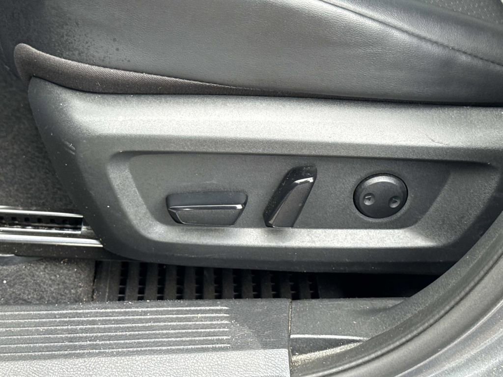 Certified 2023 Nissan Rogue SV w/ SV Premium B Package FWD image 21