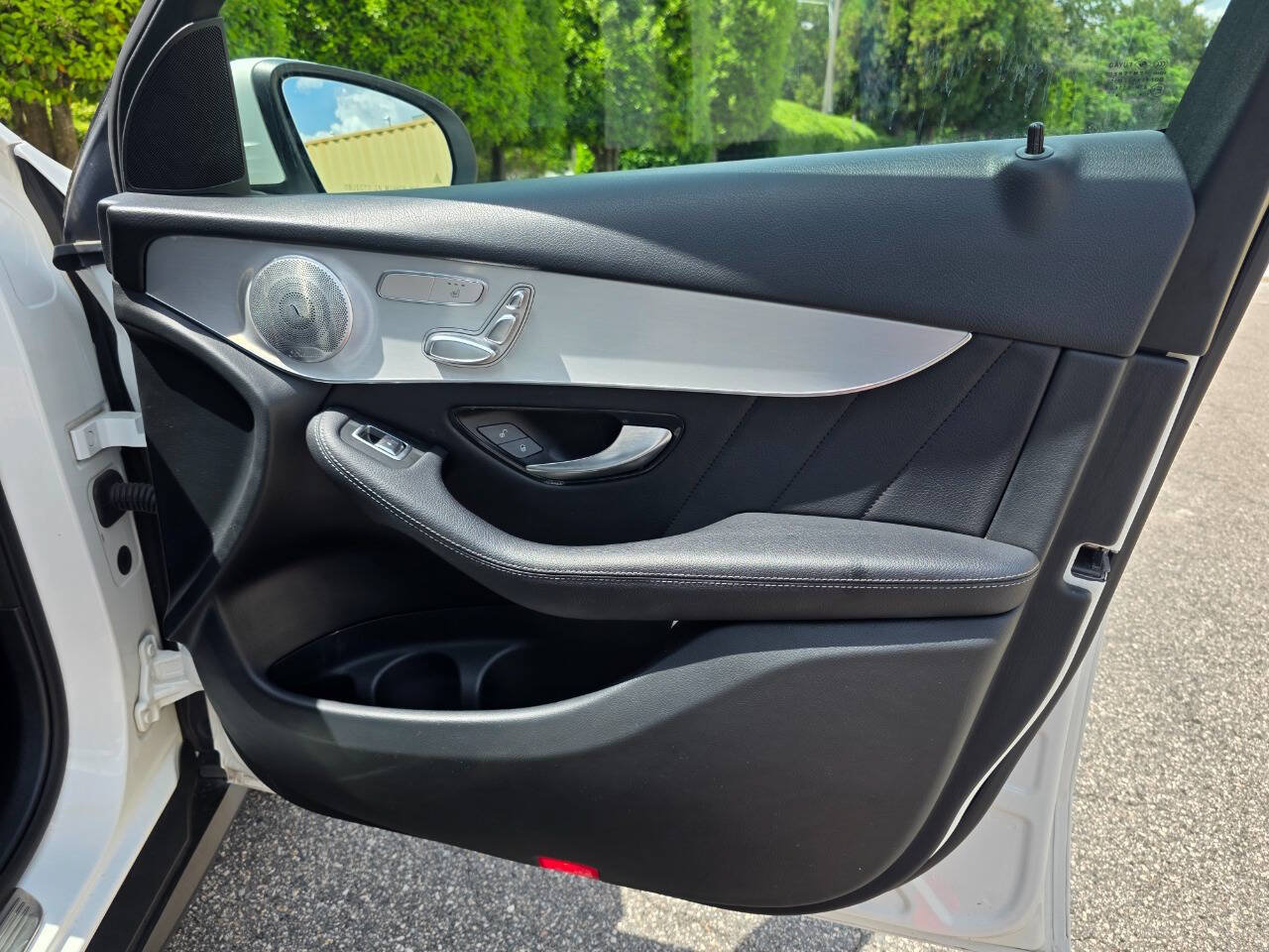 Used 2019 Mercedes-Benz GLC 300 4MATIC Coupe image 31