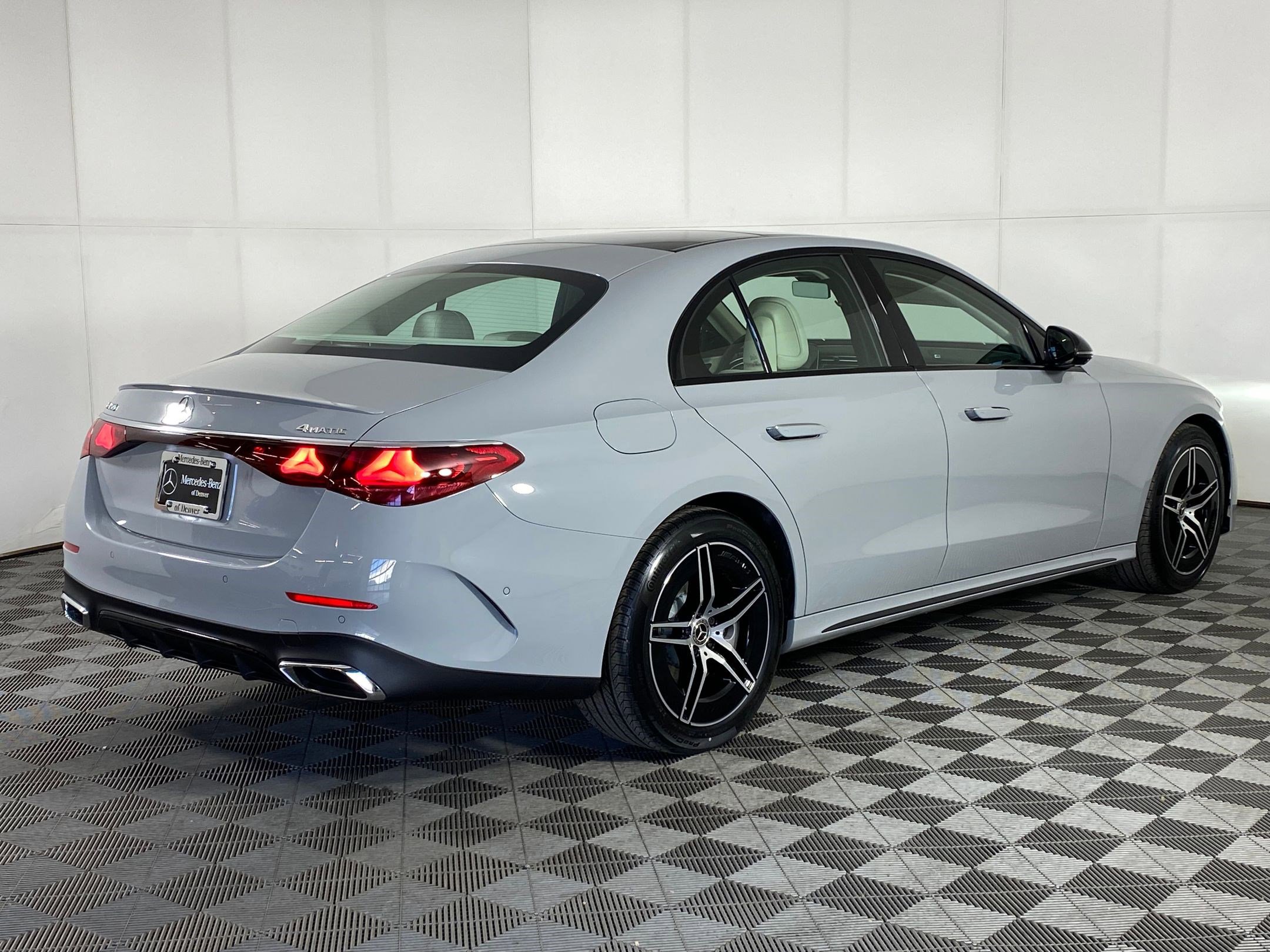 New 2026 Mercedes-Benz E 450 4MATIC Sedan image 9