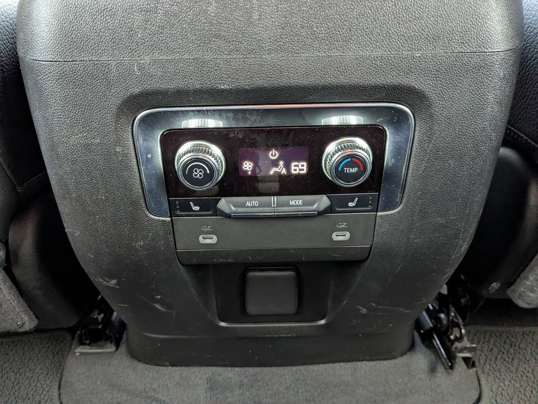 Used 2023 GMC Yukon Denali image 36