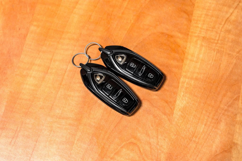 Used 2024 Lamborghini Revuelto AWD/4WD image 55