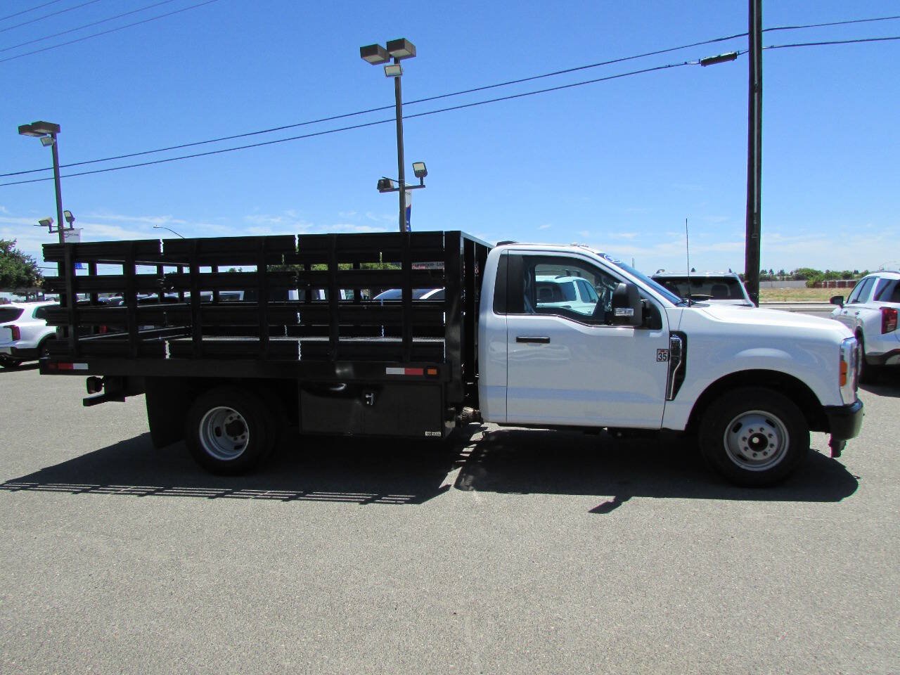 Used 2023 Ford F350 XL RWD image 5