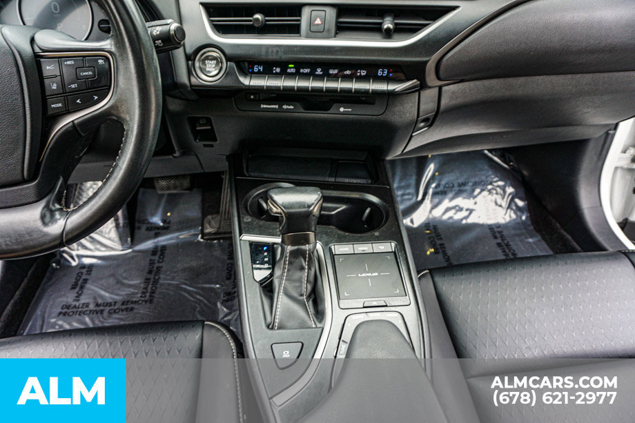 Used 2020 Lexus UX 200 w/ Accessory Package 2 FWD image 38