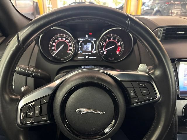 Used 2018 Jaguar F-TYPE Coupe RWD image 10