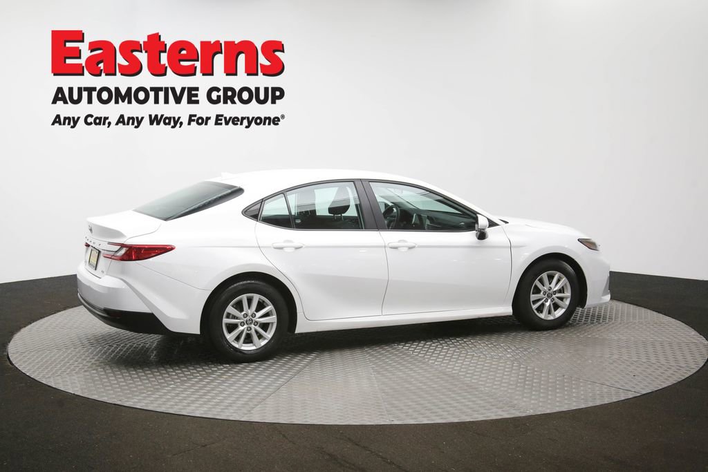Used 2025 Toyota Camry LE image 43
