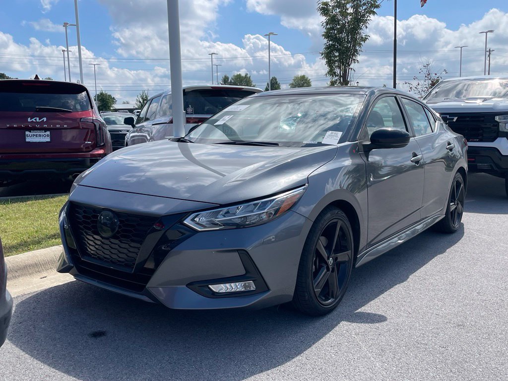 Used 2022 Nissan Sentra SR w/ Midnight Edition FWD image 3