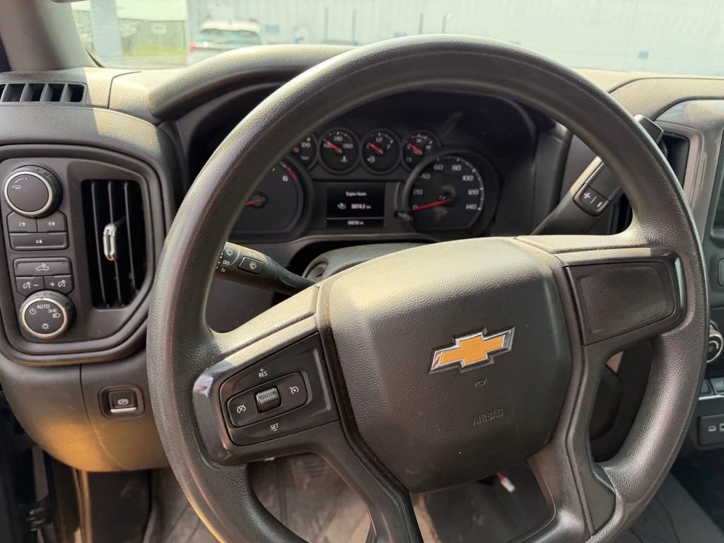 Used 2022 Chevrolet Silverado 2500 Custom w/ Custom Convenience Package AWD/4WD image 18