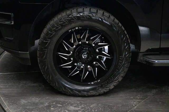 Used 2022 Ford Expedition Limited image 8