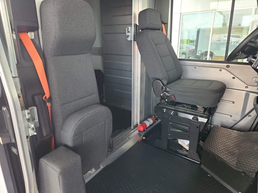 Used 2024 Chevrolet Brightdrop 400 w/ Commercial Equipment Package AWD/4WD image 18