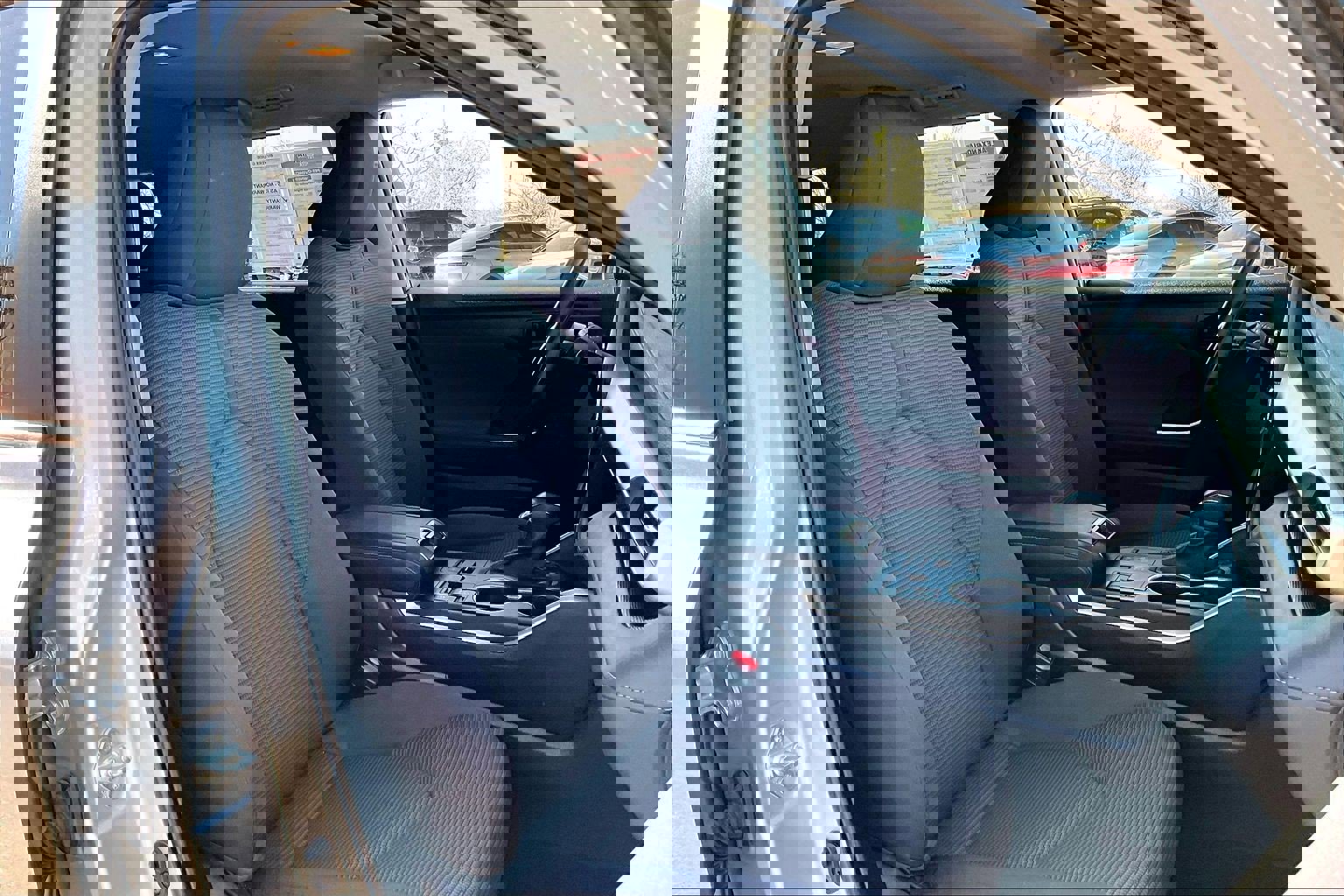 Used 2024 Toyota Highlander LE image 7