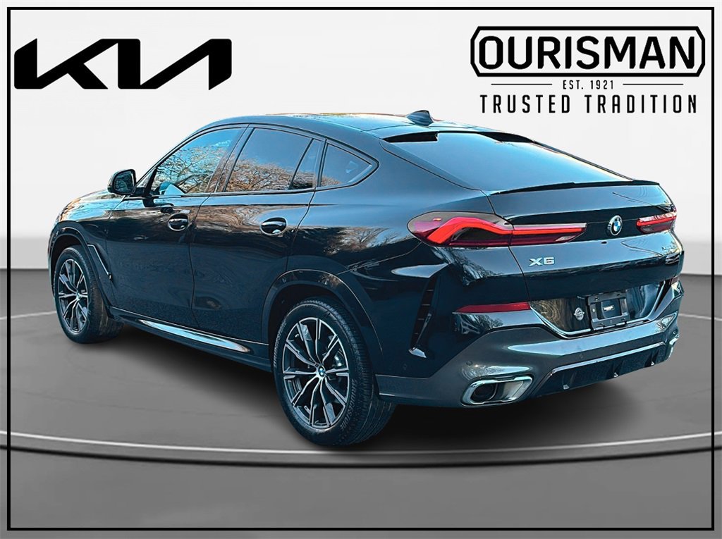 Used 2023 BMW X6 xDrive40i w/ M Sport Package image 3