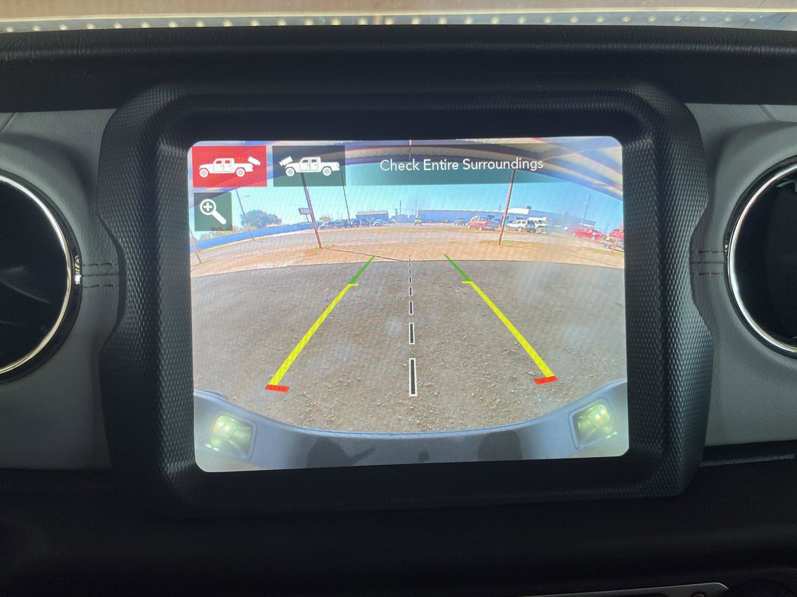 Used 2023 Jeep Gladiator Overland image 14