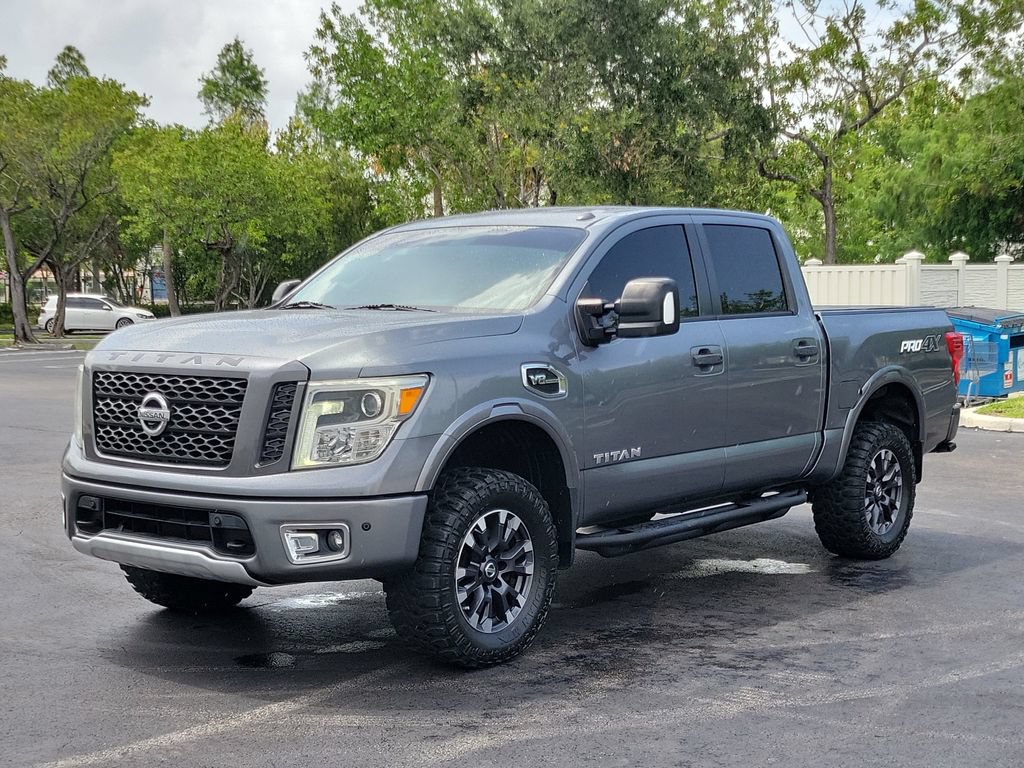 Used 2017 Nissan Titan PRO-4X w/ Pro-4x Convenience Package AWD/4WD image 7