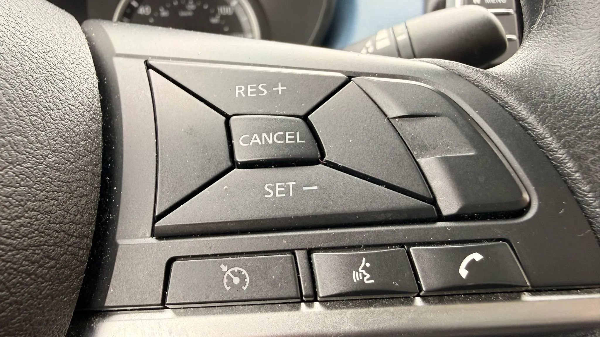 Used 2025 Nissan Versa SV FWD image 20