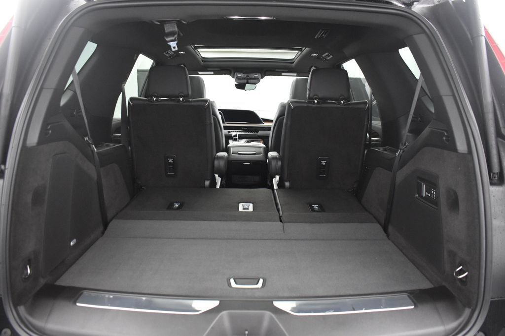Certified 2024 Cadillac Escalade Premium Luxury w/ Performance Package AWD/4WD image 34