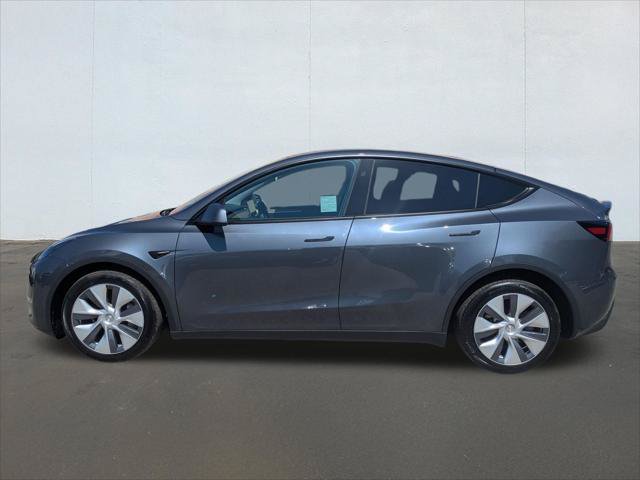 Used 2023 Tesla Model Y Long Range AWD/4WD image 2