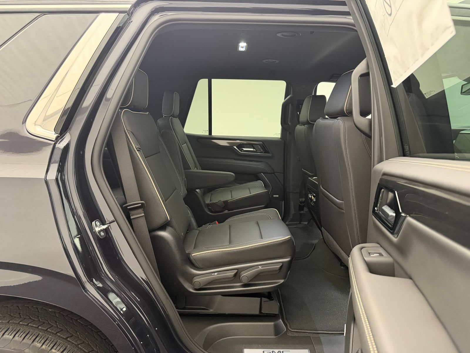 New 2026 GMC Yukon Elevation AWD/4WD image 28