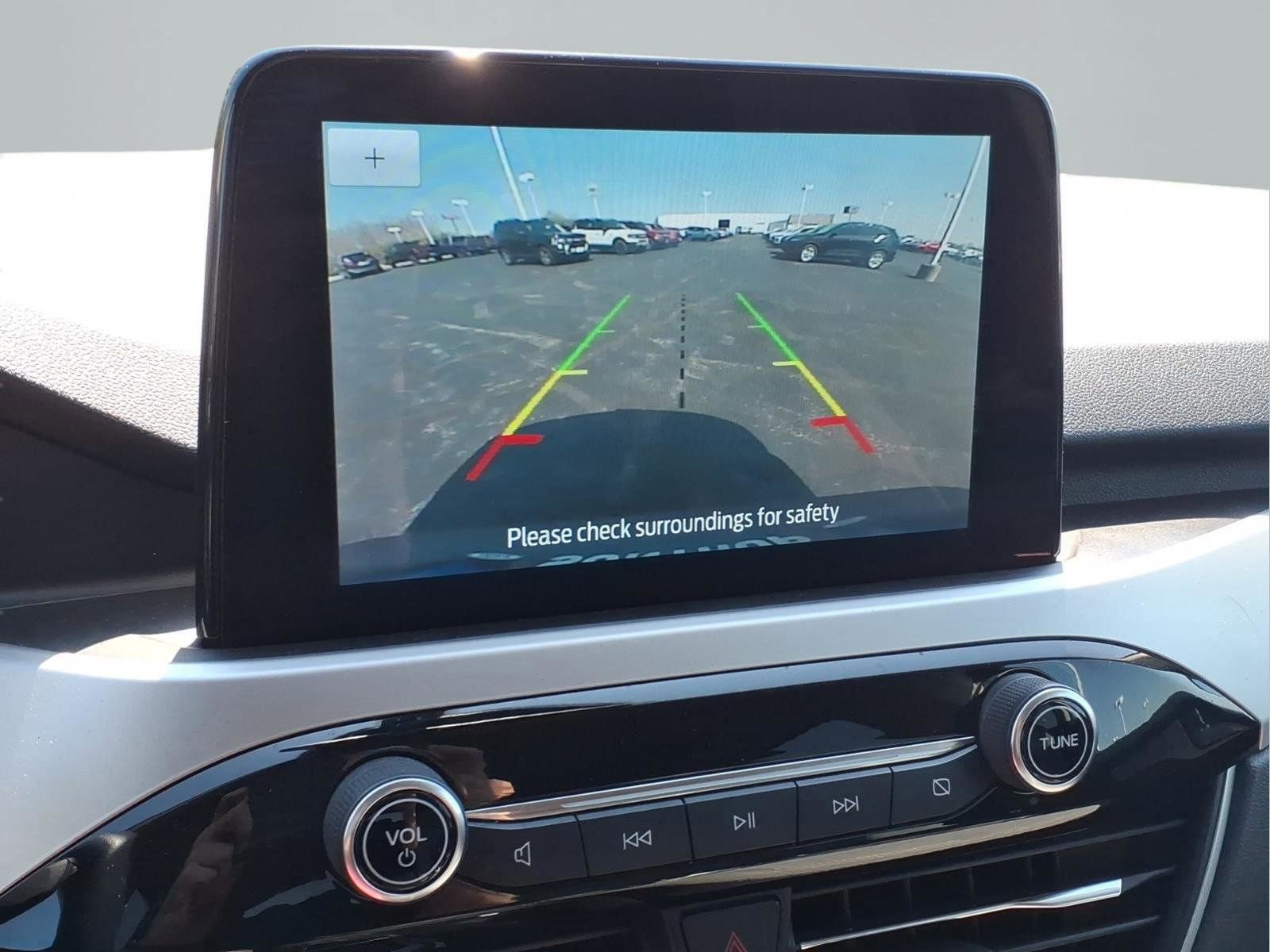 Used 2020 Ford Escape SE image 8