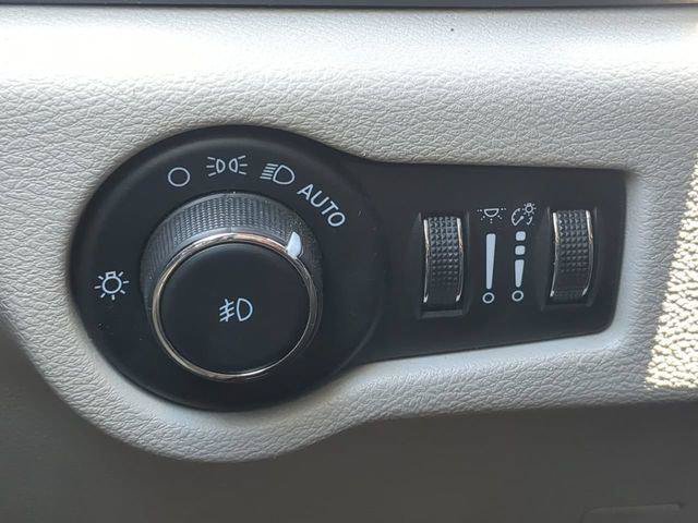 Certified 2023 Chrysler Pacifica Touring-L FWD image 29