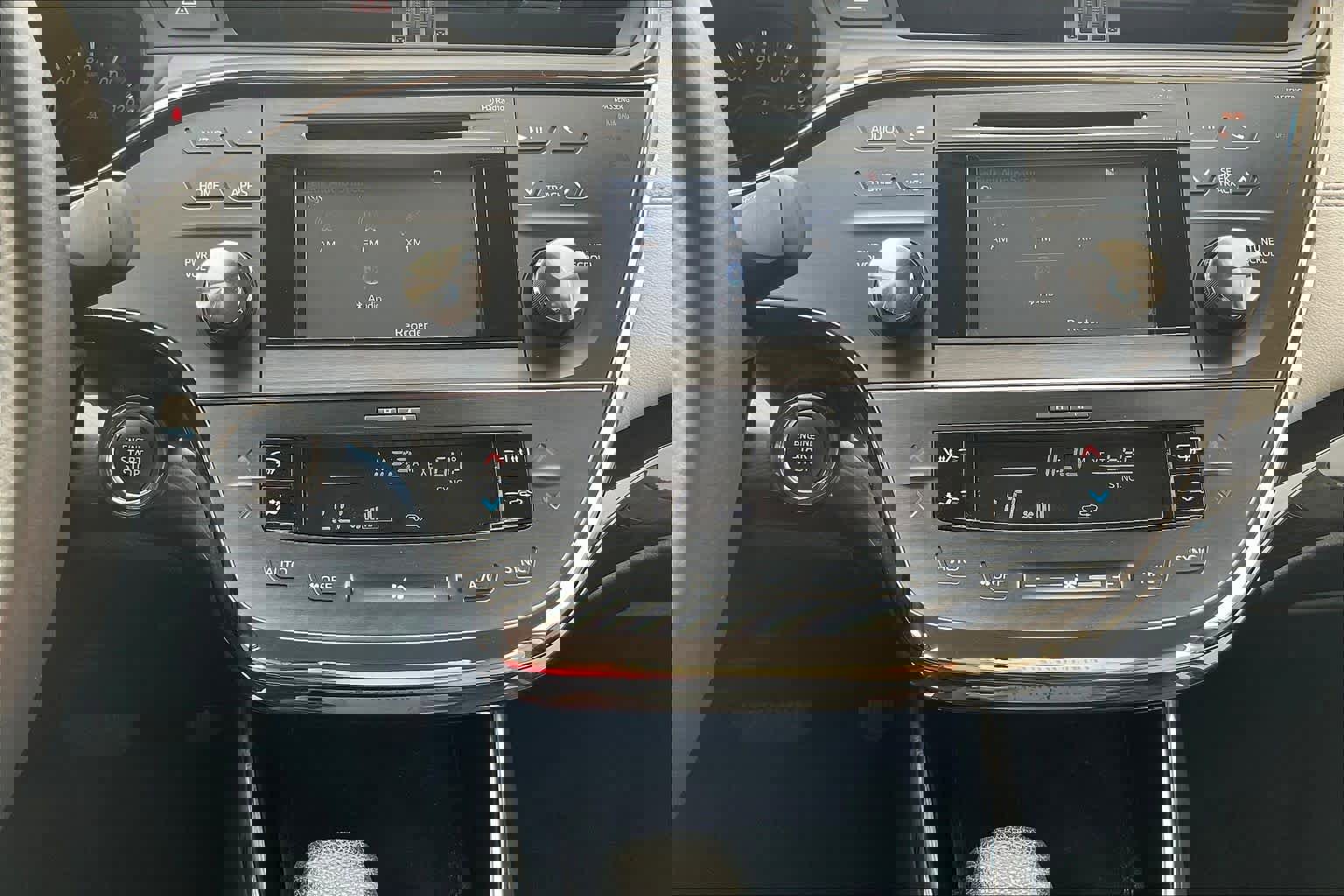 Used 2015 Toyota Avalon XLE image 33