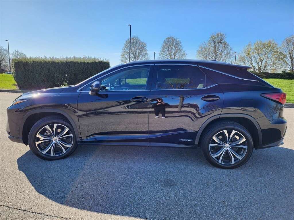 Used 2016 Lexus RX 450h AWD w/ Accessory Package image 10