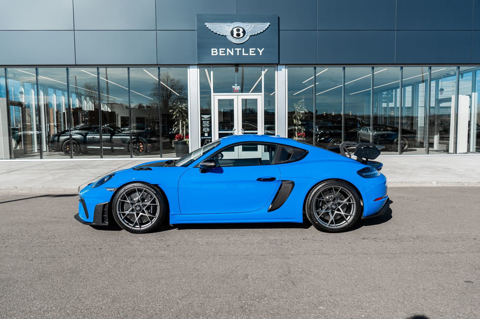 Used 2023 Porsche 718 Cayman GT4 RS RWD image 5