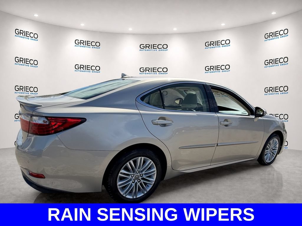 Used 2013 Lexus ES 350 w/ Luxury Pkg FWD image 7