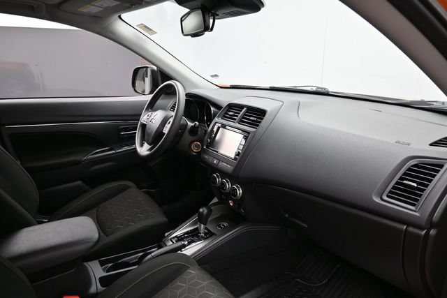 Used 2024 Mitsubishi Outlander Sport ES AWD/4WD image 29
