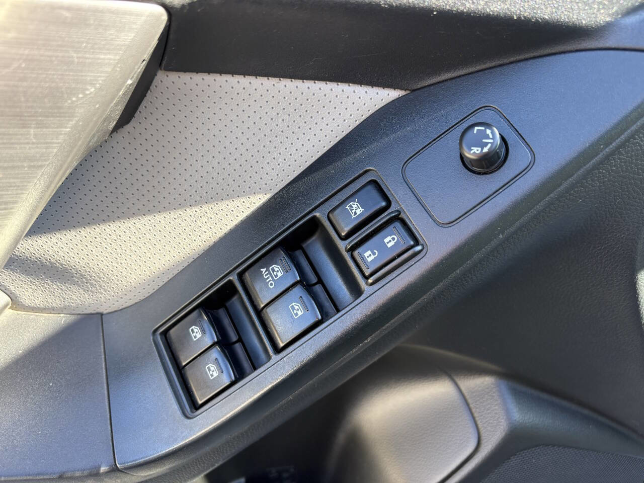 Used 2015 Subaru Forester 2.5i Limited image 21