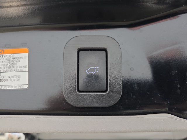 Certified 2020 Toyota Sienna XLE w/ XLE Navigation Package FWD image 33