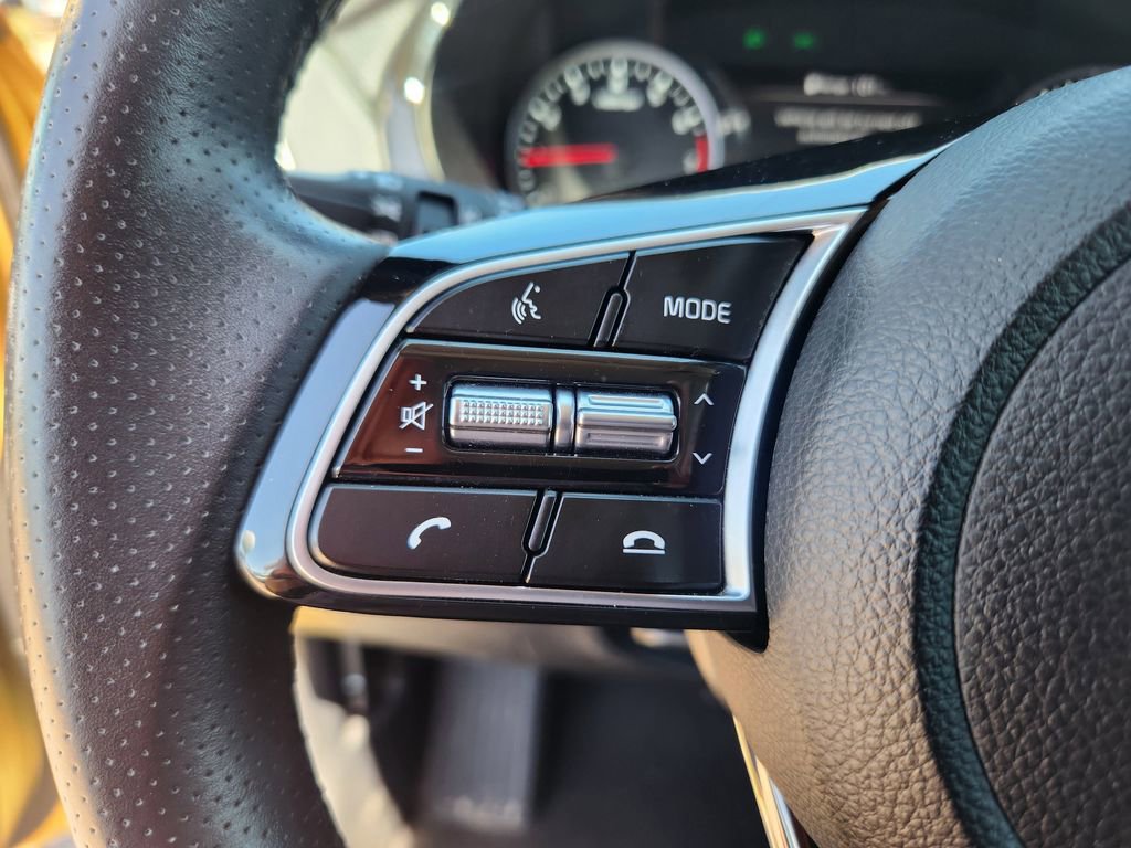 Certified 2022 Kia Seltos SX w/ Sunroof Package AWD/4WD image 23