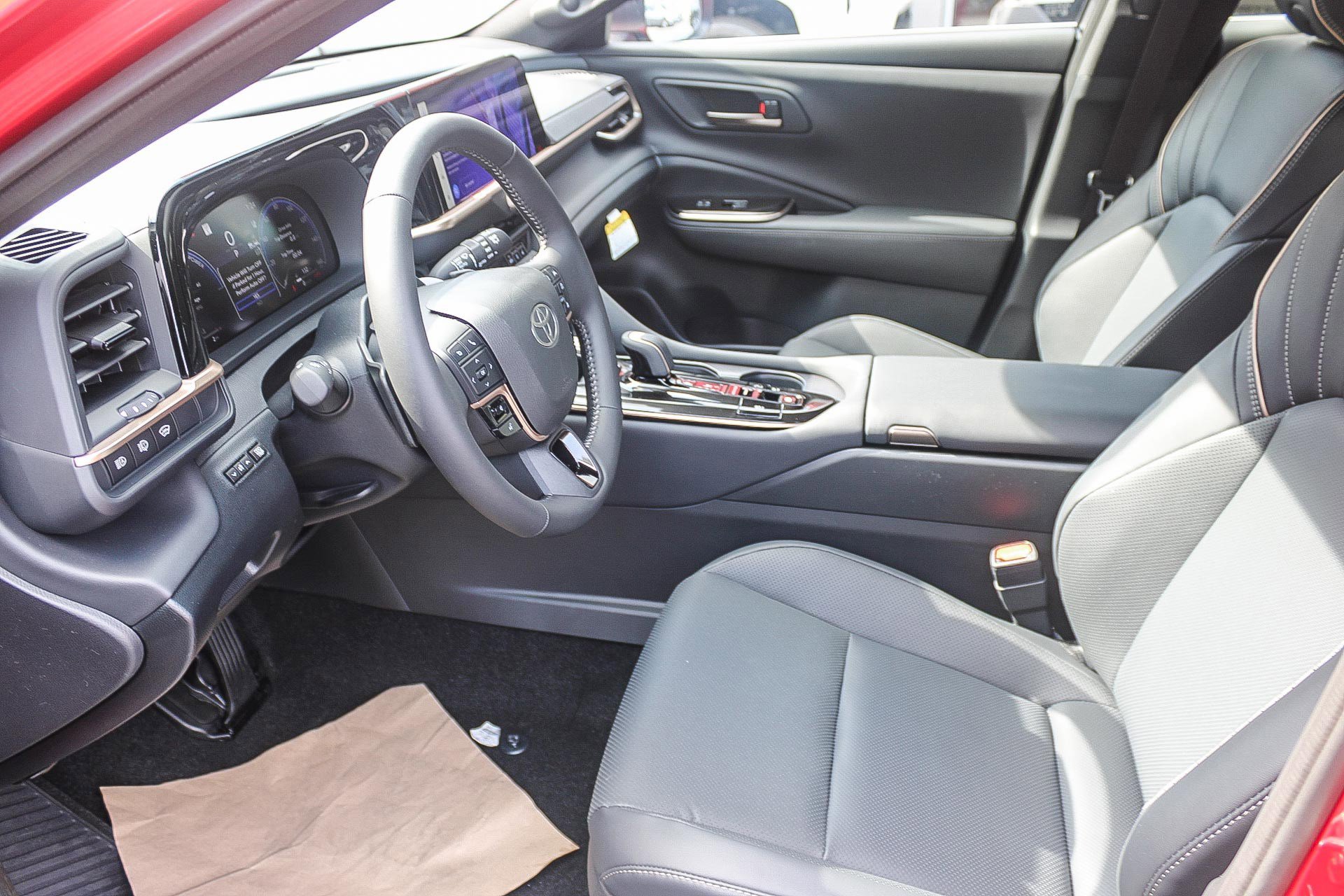 New 2025 Toyota Crown Signia Limited image 19