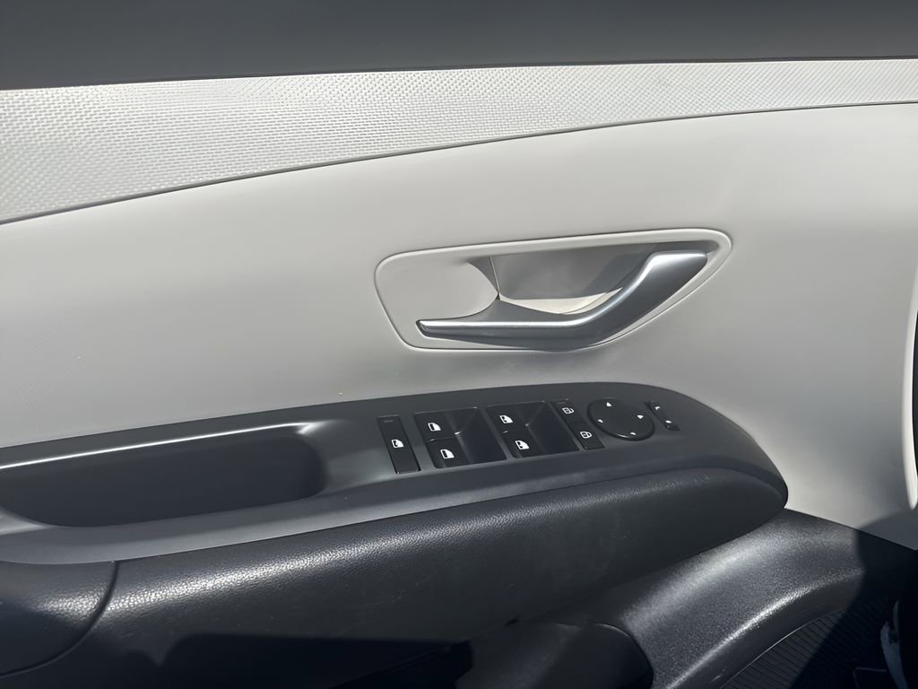 Used 2025 Hyundai Tucson SEL image 25