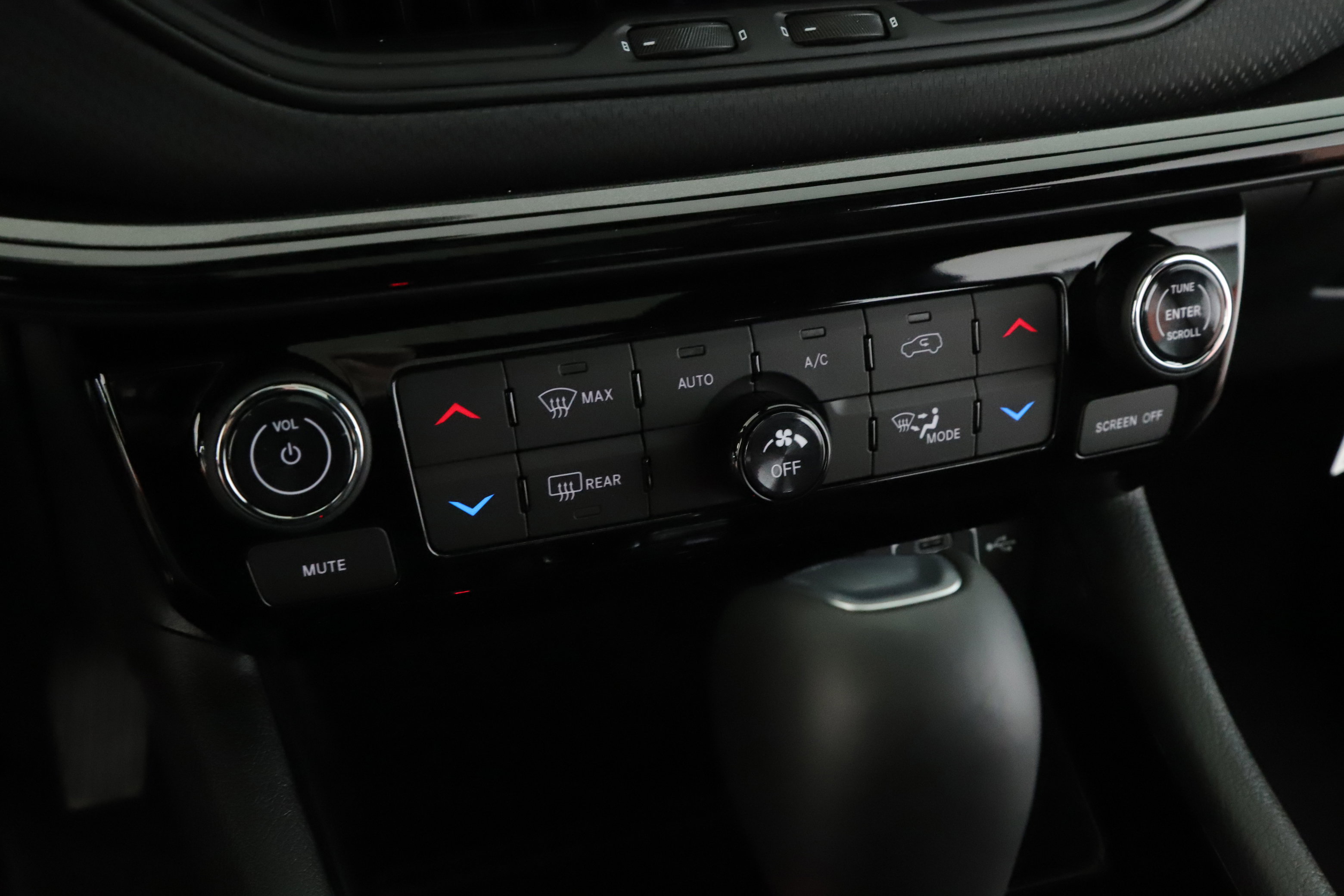 New 2026 Jeep Compass Limited w/ Sun, Sound & Navigation Group image 16