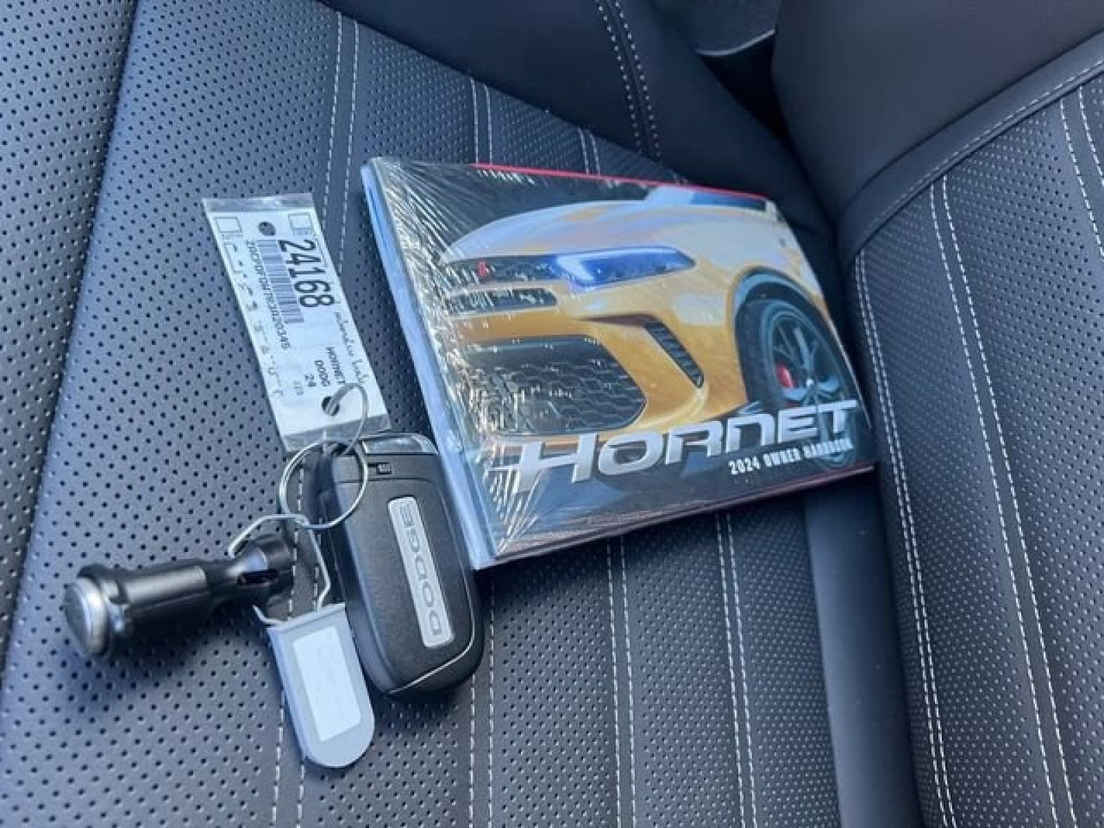 Used 2024 Dodge Hornet R/T Plus w/ Tech Pack Plus w/o Parking image 9