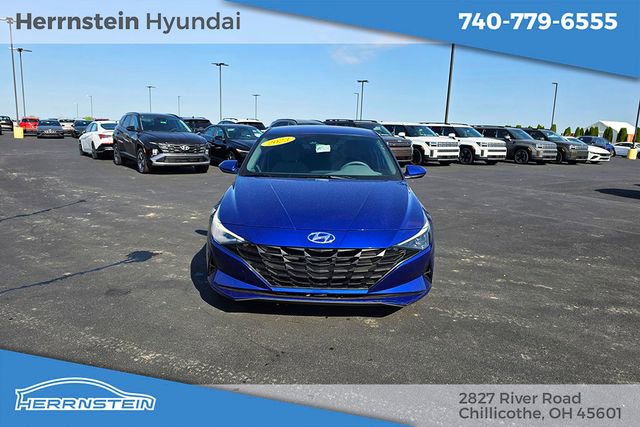Used 2023 Hyundai Elantra SEL FWD image 2