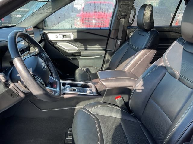Used 2024 Ford Explorer ST w/ Equipment Group 401A AWD/4WD image 30