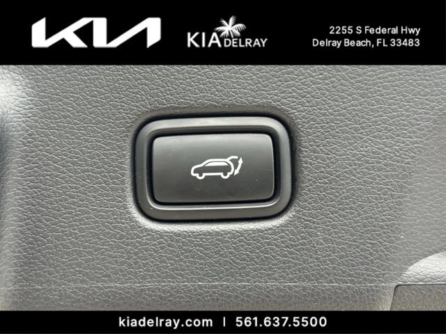 Used 2023 Hyundai Palisade Limited FWD image 9