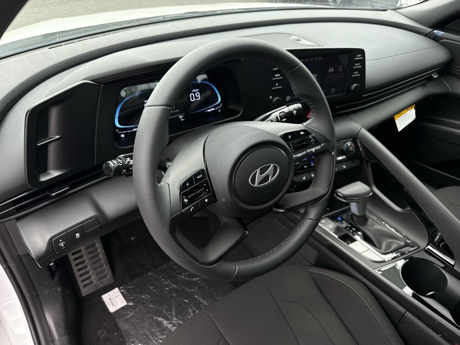 New 2026 Hyundai Elantra SEL Sport Premium FWD image 16