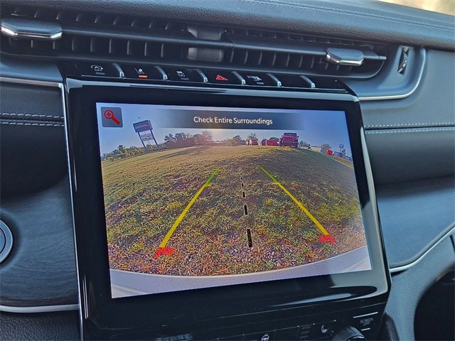 New 2025 Jeep Grand Cherokee Limited w/ Black Appearance Package image 21