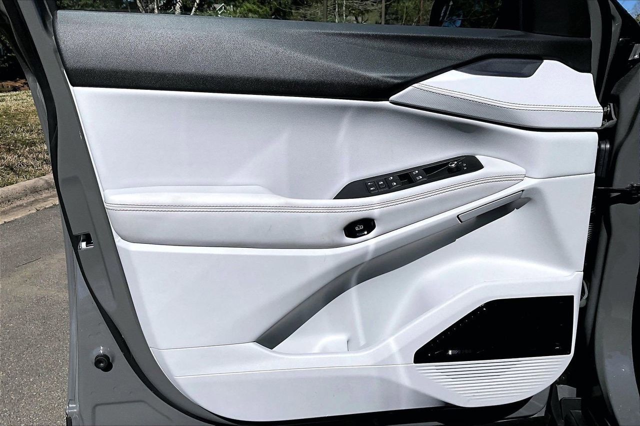 New 2026 Jeep Cherokee Limited image 26