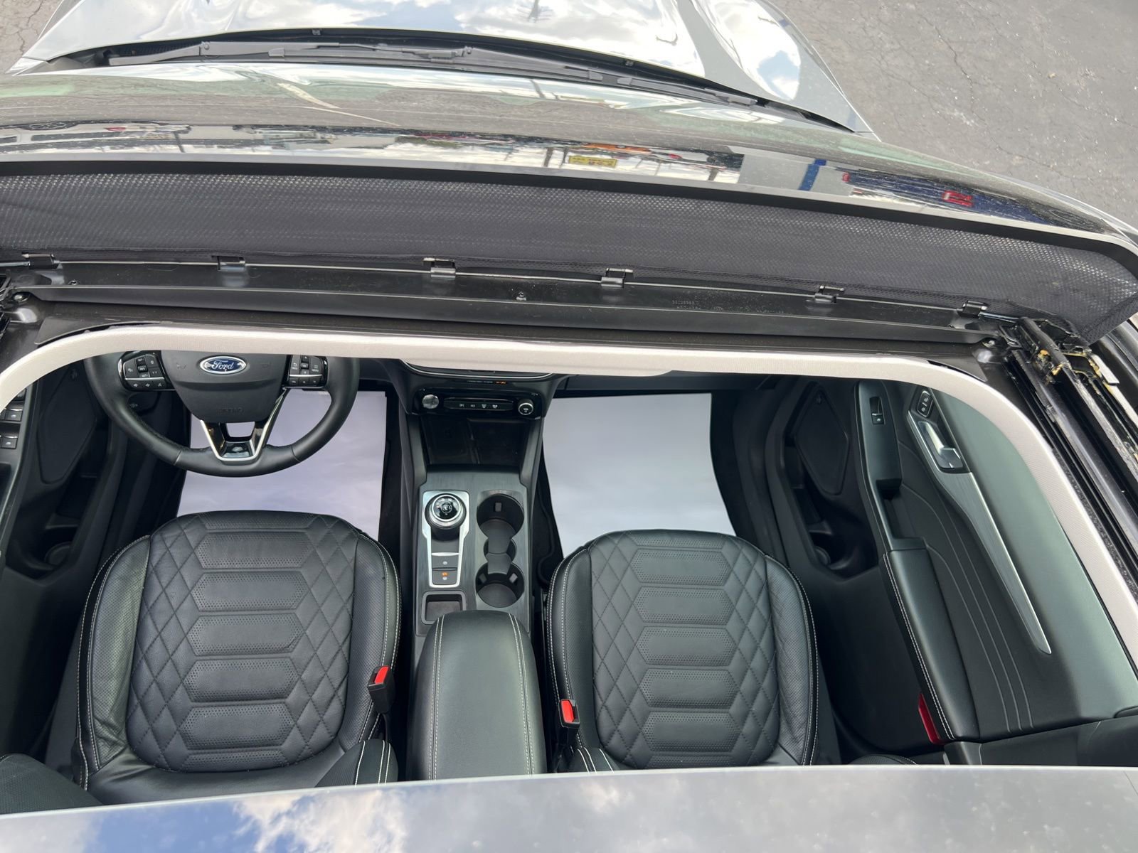 Used 2024 Ford Escape Platinum w/ Premium Technology Package image 29