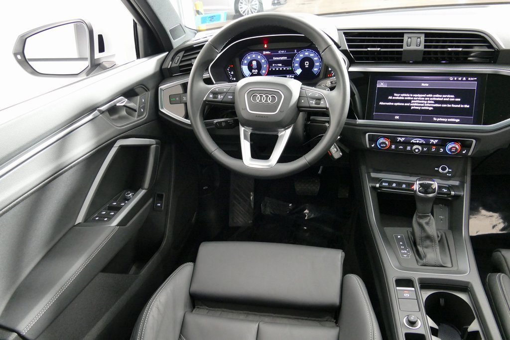 Certified 2025 Audi Q3 2.0T Premium w/ Black Optic Sport Package image 26