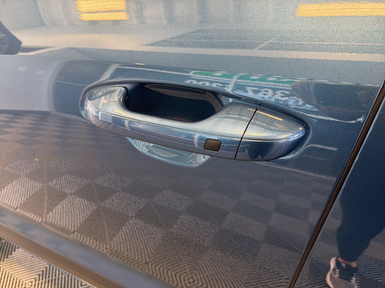 New 2026 Kia Niro EX FWD image 9