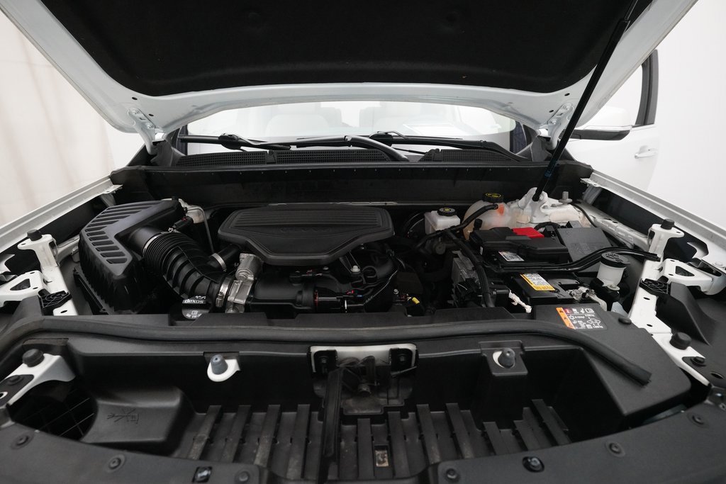 Used 2023 GMC Acadia Denali w/ Trailering Package image 3