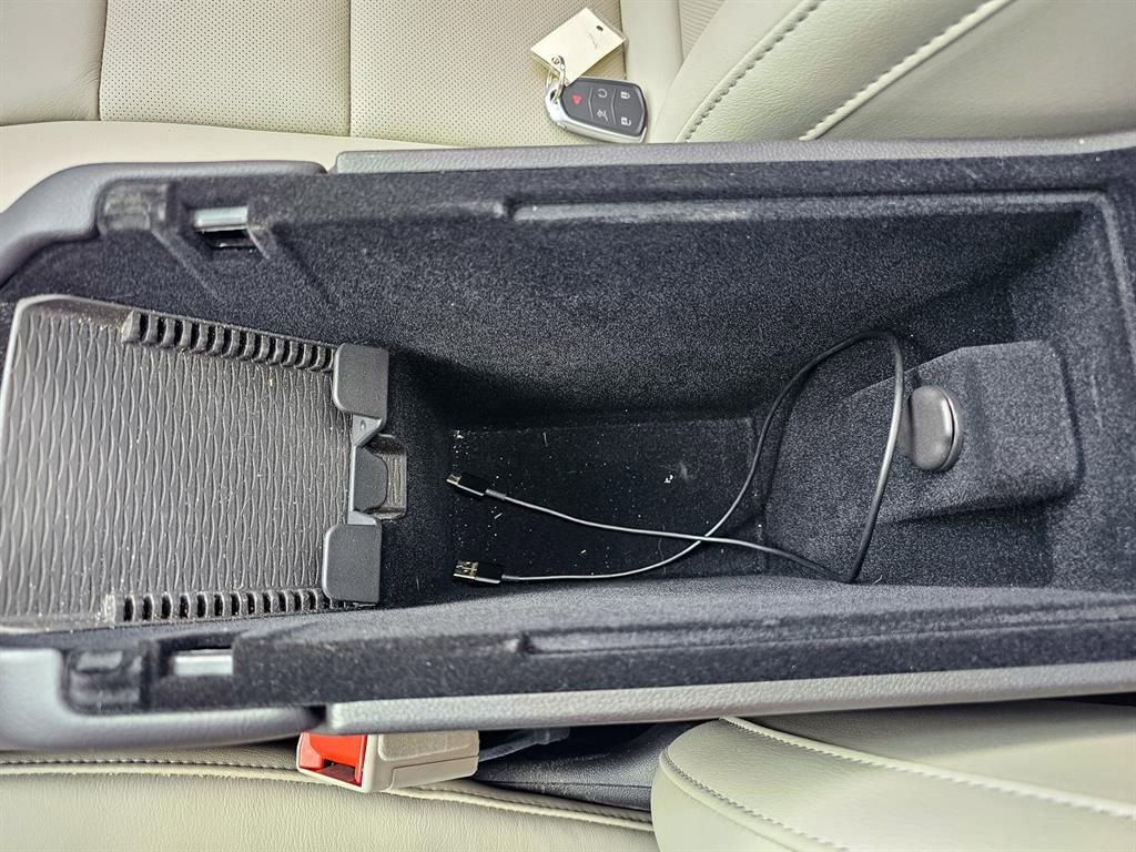 Used 2022 Cadillac XT4 Premium Luxury w/ Enhanced Visibility Package image 31