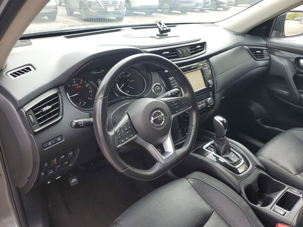 Used 2017 Nissan Rogue SL AWD/4WD image 12