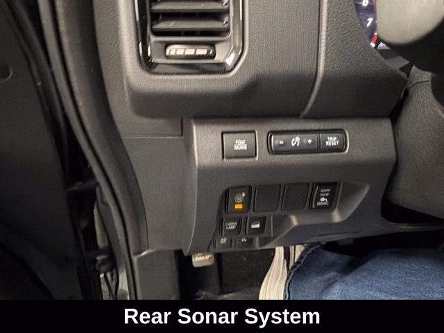 Used 2023 Nissan Frontier PRO-4X w/ Pro Convenience Package AWD/4WD image 24
