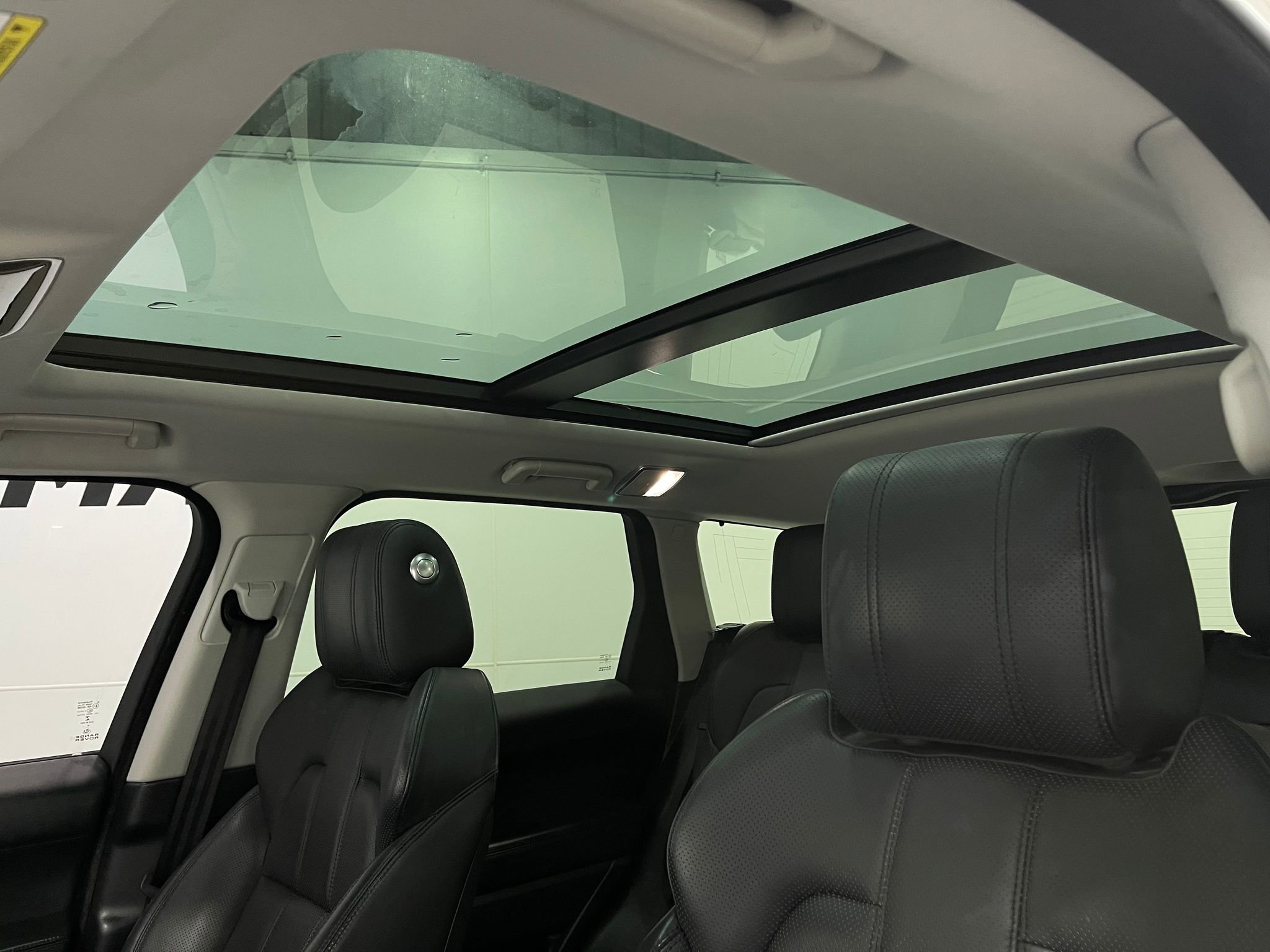 Used 2017 Land Rover Range Rover Sport HSE image 12